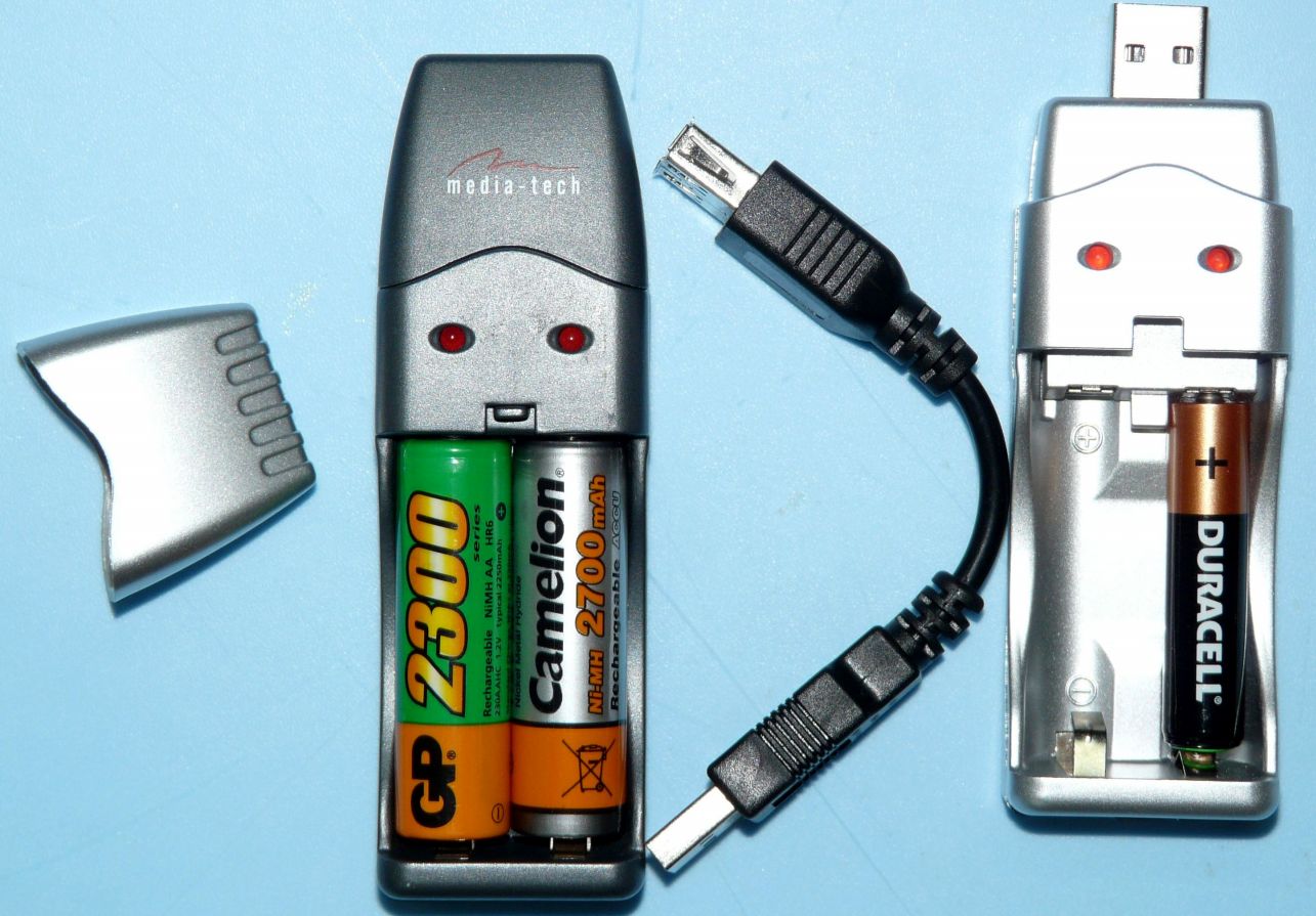 Устройство для питания аккумулятора. Зарядка аккумуляторов ААА через микро USB. ААА батарейки адаптер для батареек с USB. GTF 9v аккумулятор USB GTF. USB кабель батареек АА.
